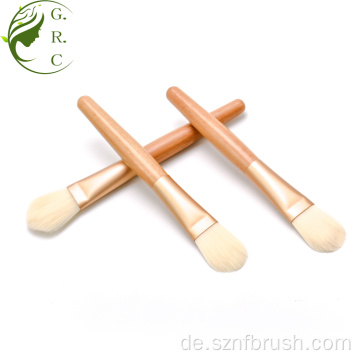 Es ist Kosmetik der Mask-Foundation-Make-up-Pinsel